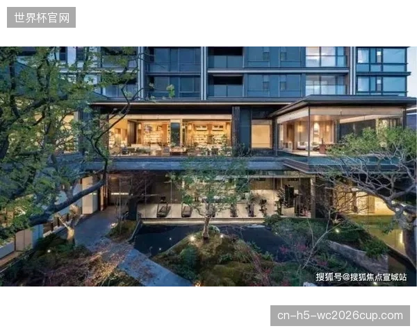 房地产赞助商财务危机直接牵连城市体育地标连夜拆除顶部门头